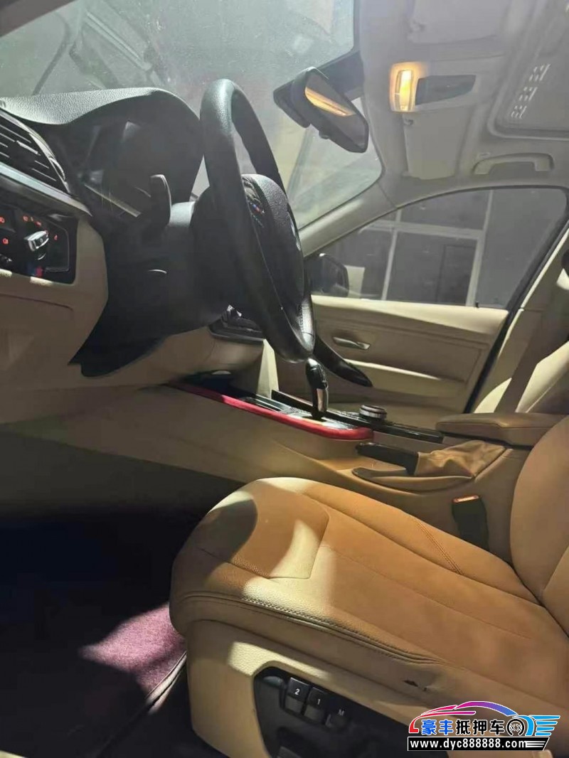 13年宝马3系轿车抵押车出售