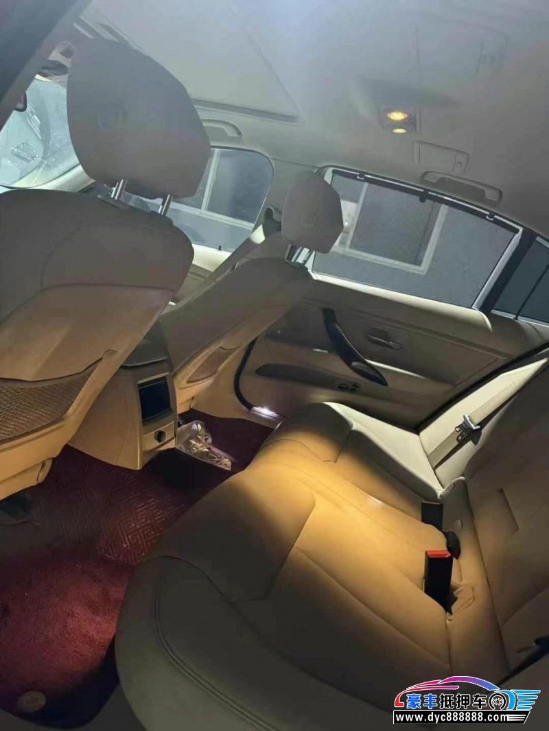 13年宝马3系轿车抵押车出售