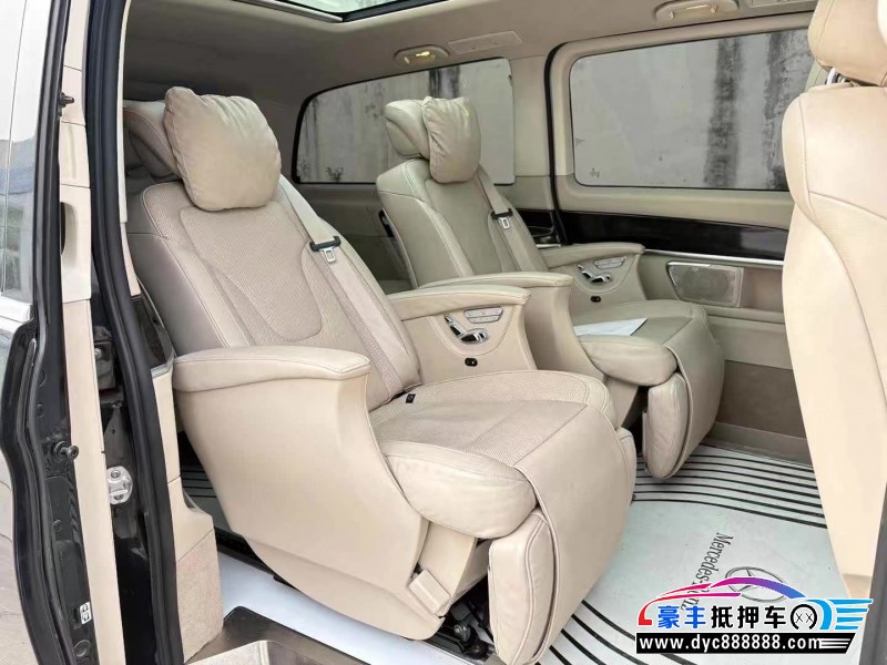 17年奔驰V轿车抵押车出售