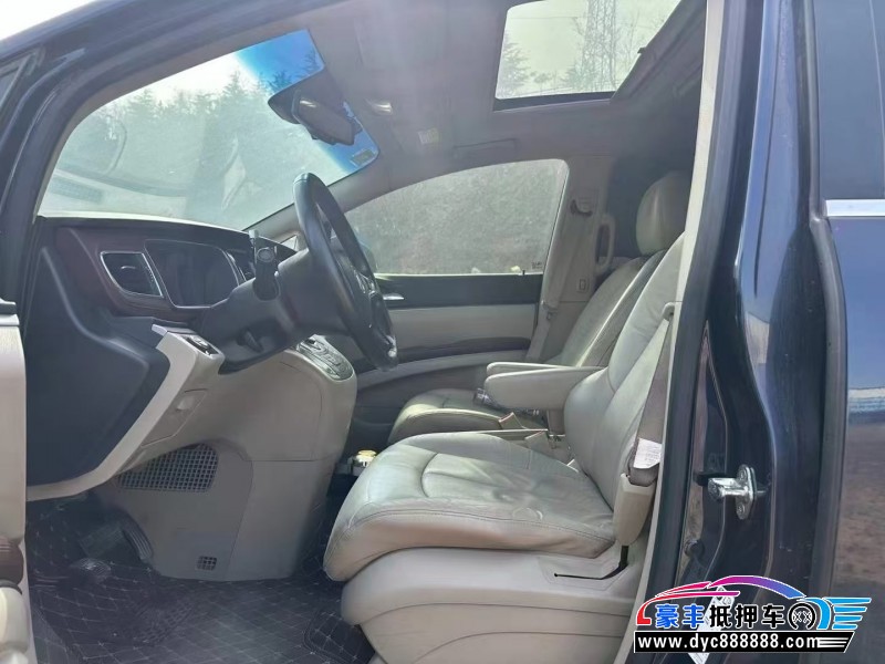 15年别克GL8轿车抵押车出售