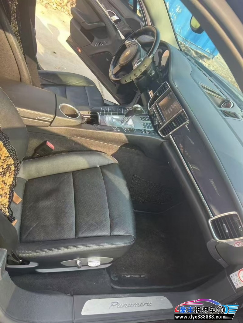 12年保时捷帕纳梅拉轿车抵押车出售