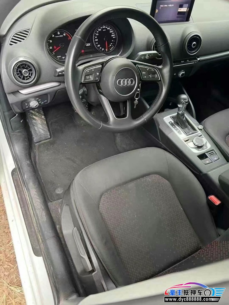 21年奥迪A3轿车抵押车出售