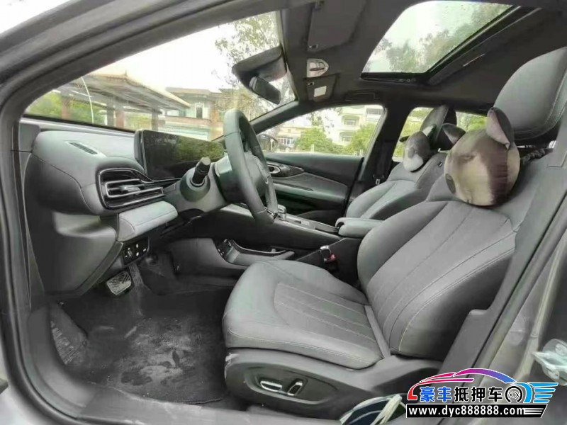 25年传祺影豹轿车抵押车出售