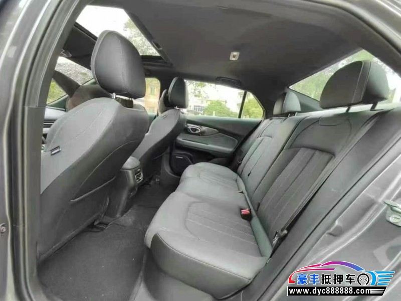 25年传祺影豹轿车抵押车出售