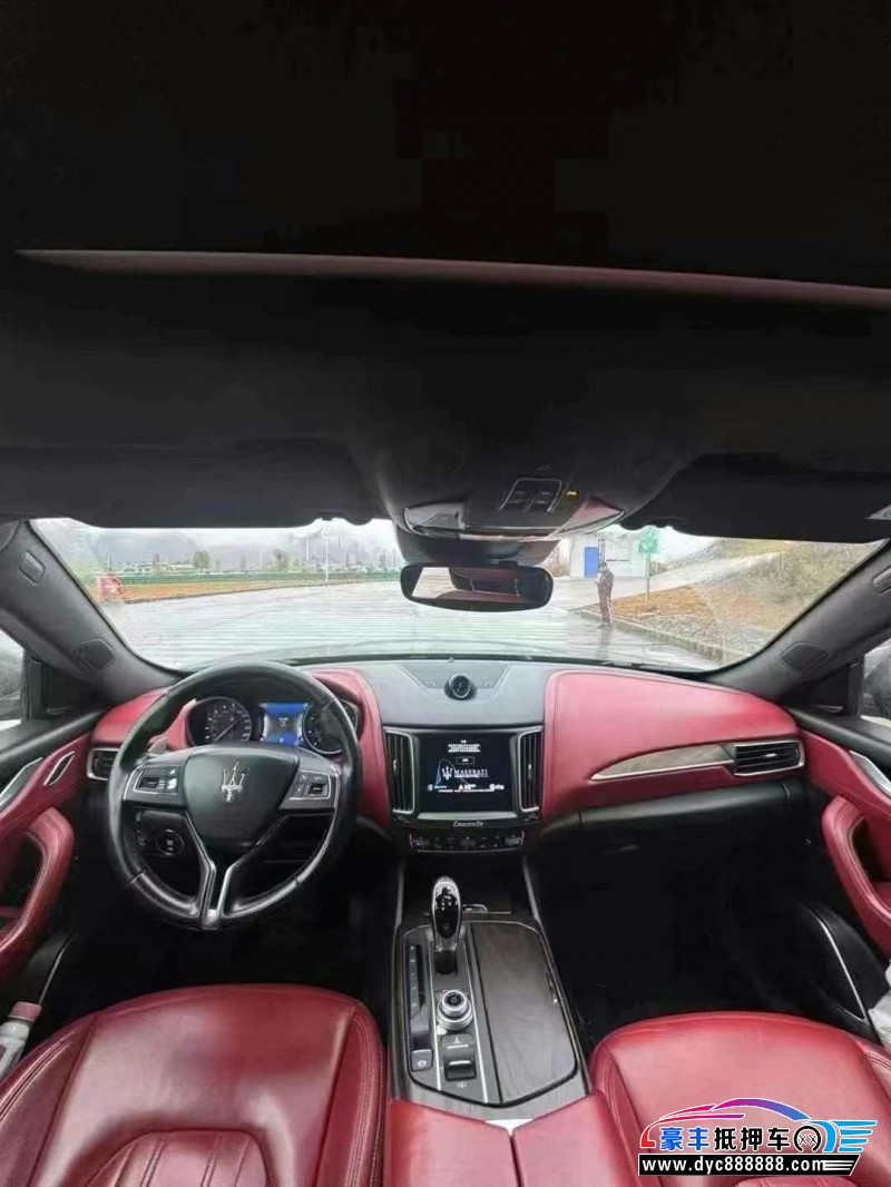 17年玛莎拉蒂莱万特轿车抵押车出售