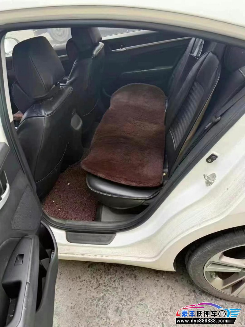 18年现代领动轿车抵押车出售