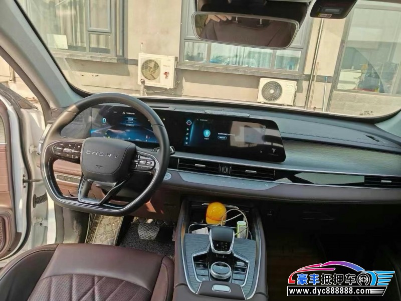 22年奇瑞瑞虎8轿车抵押车出售