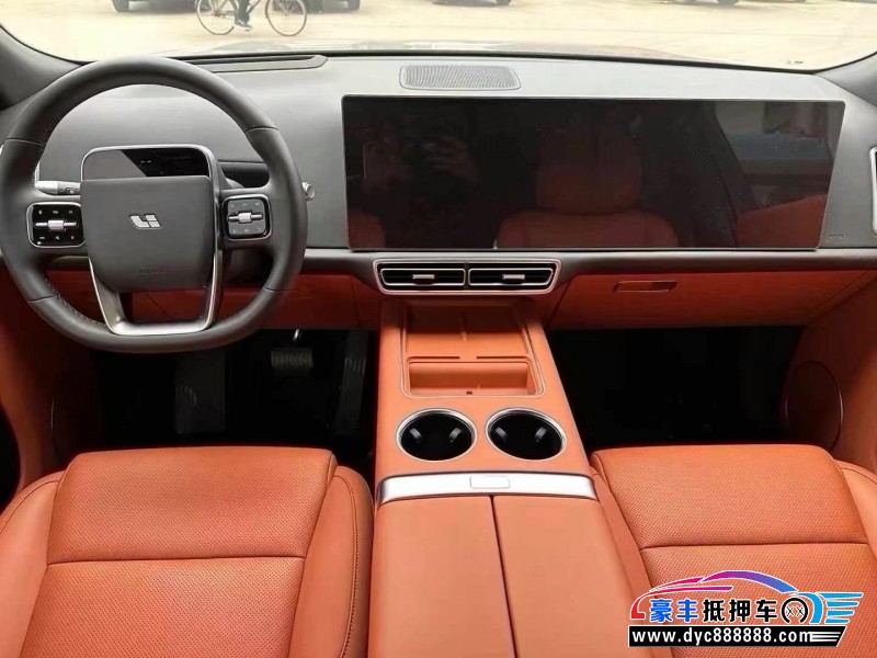 23年理想L9轿车抵押车出售