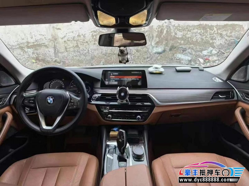 18年宝马5系轿车抵押车出售