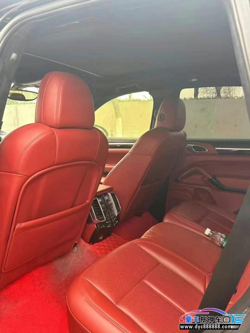 13年保时捷卡宴轿车抵押车出售