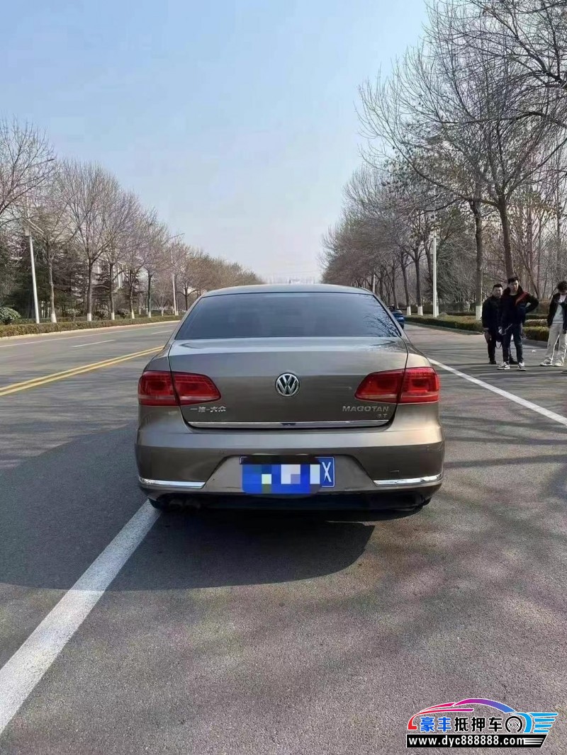 13年大众迈腾轿车抵押车出售