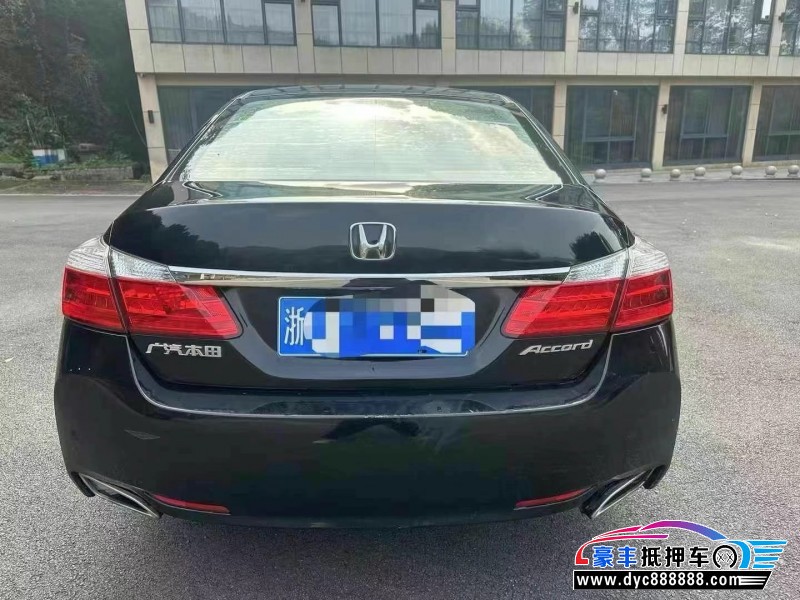 16年本田雅阁轿车抵押车出售