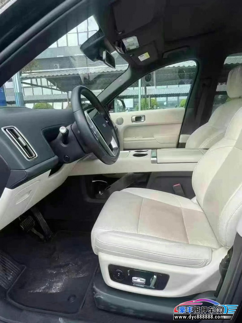 23年理想L8轿车抵押车出售