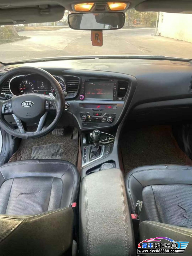 11年起亚K5轿车抵押车出售