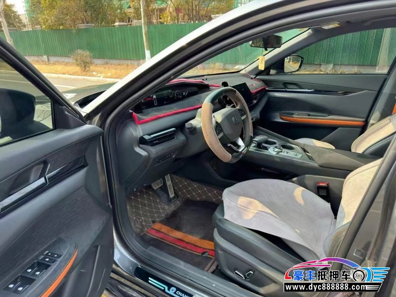 23年长安长安UNI轿车抵押车出售