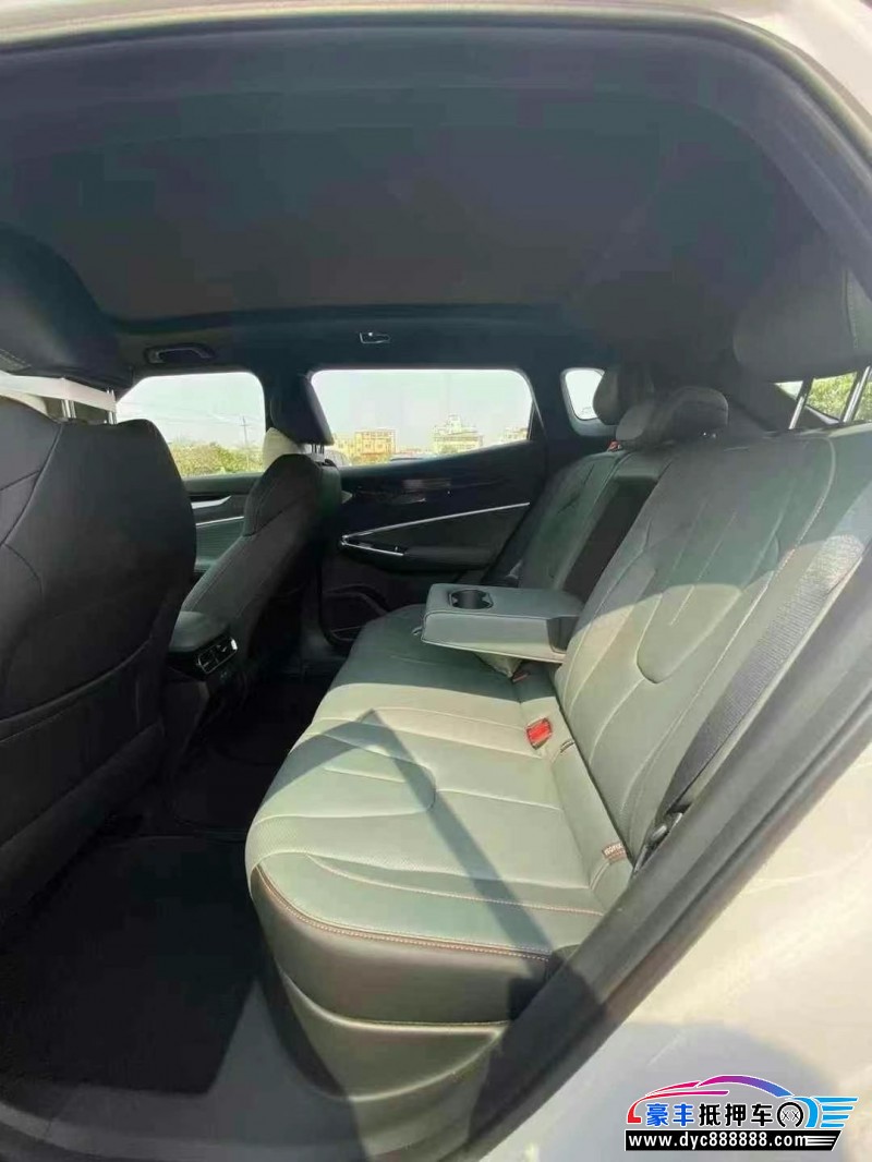 24年吉利博越轿车抵押车出售