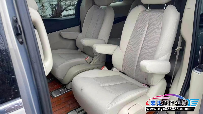 19年别克GL8轿车抵押车出售