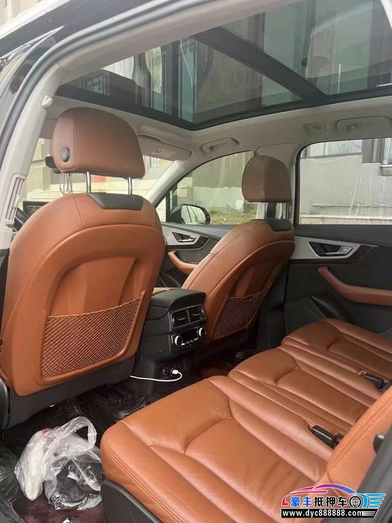 19年奥迪Q7轿车抵押车出售