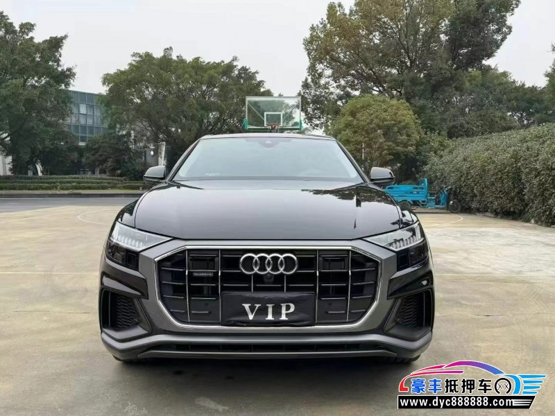 23年奥迪Q8轿车抵押车出售