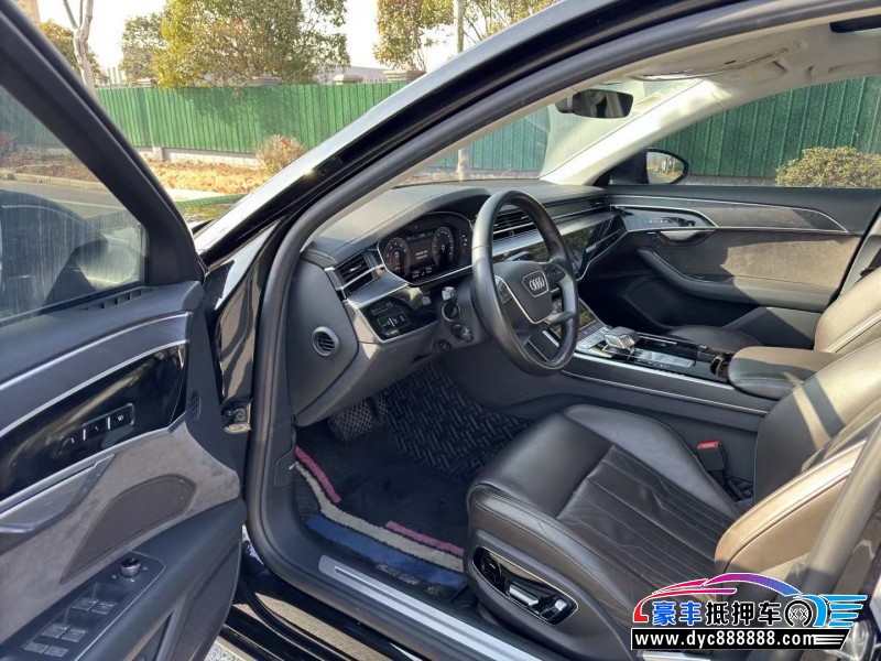 20年奥迪A8L轿车抵押车出售