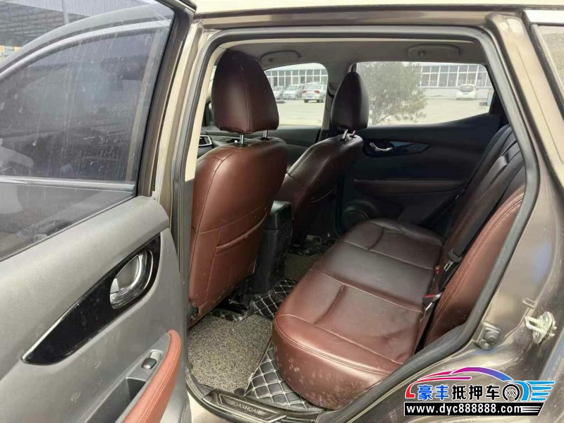 16年日产逍客轿车抵押车出售