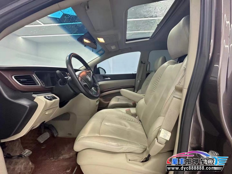 17年别克GL8轿车抵押车出售