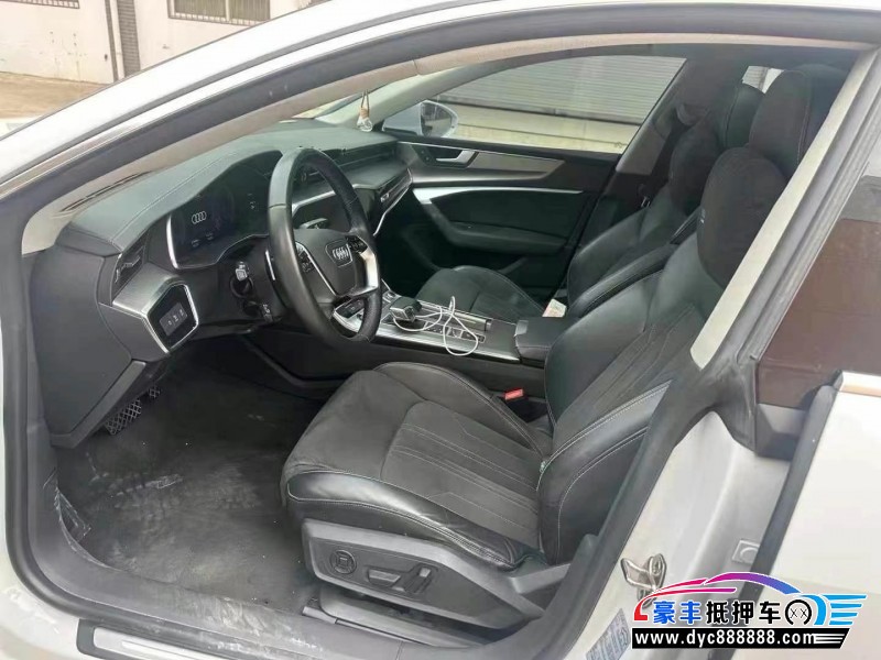 23年奥迪A7轿车抵押车出售