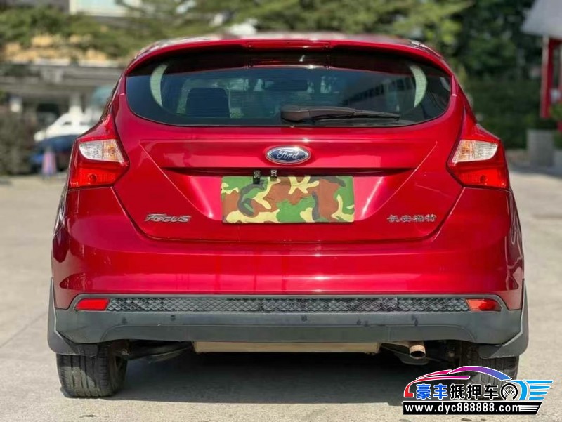 13年福特福克斯轿车抵押车出售