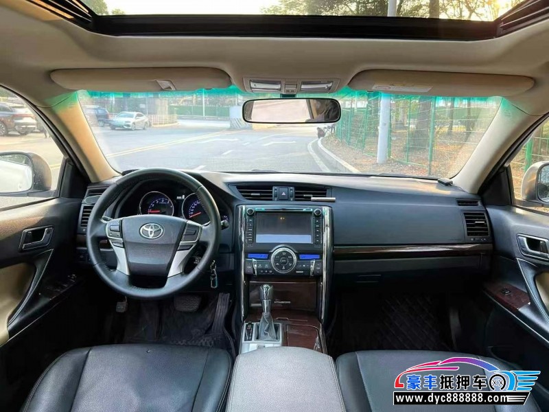 14年丰田锐志轿车抵押车出售