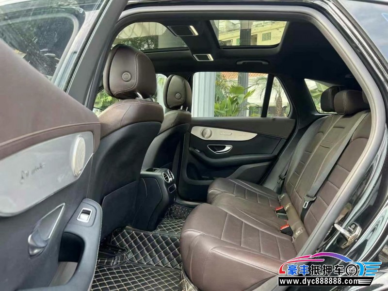 21年奔驰GLC轿车抵押车出售