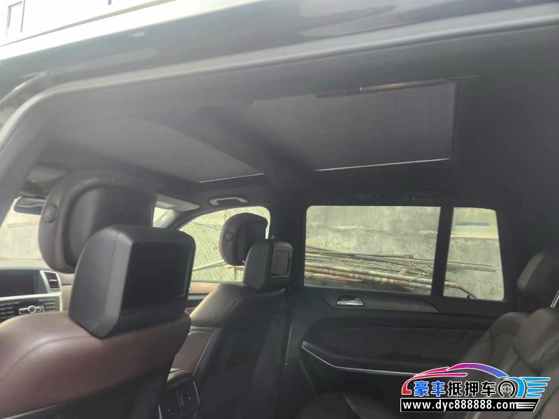 15年奔驰GL轿车抵押车出售