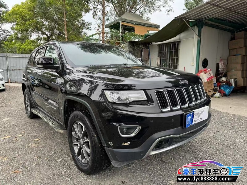 14年Jeep大切诺基轿车抵押车出售