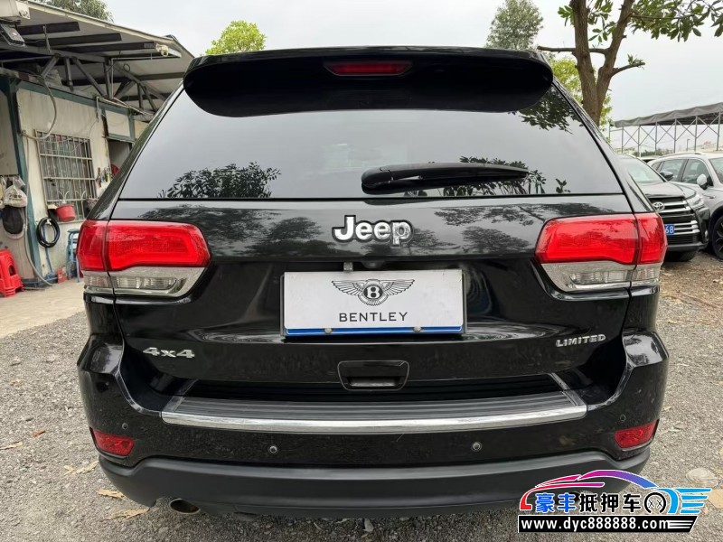 14年Jeep大切诺基轿车抵押车出售