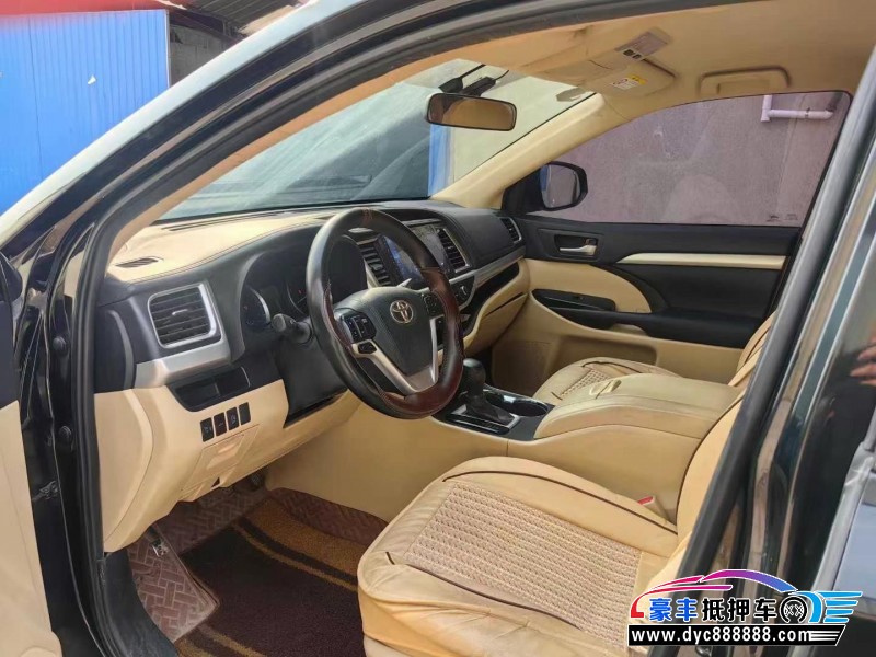 20年丰田汉兰达轿车抵押车出售