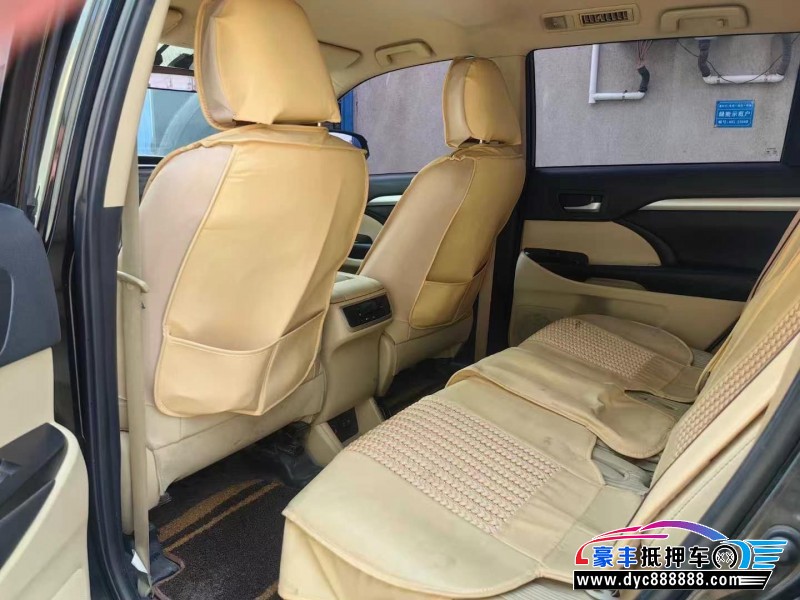 20年丰田汉兰达轿车抵押车出售