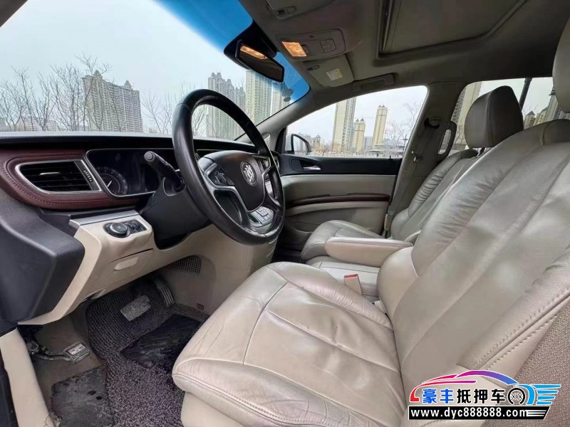 18年别克GL8轿车抵押车出售