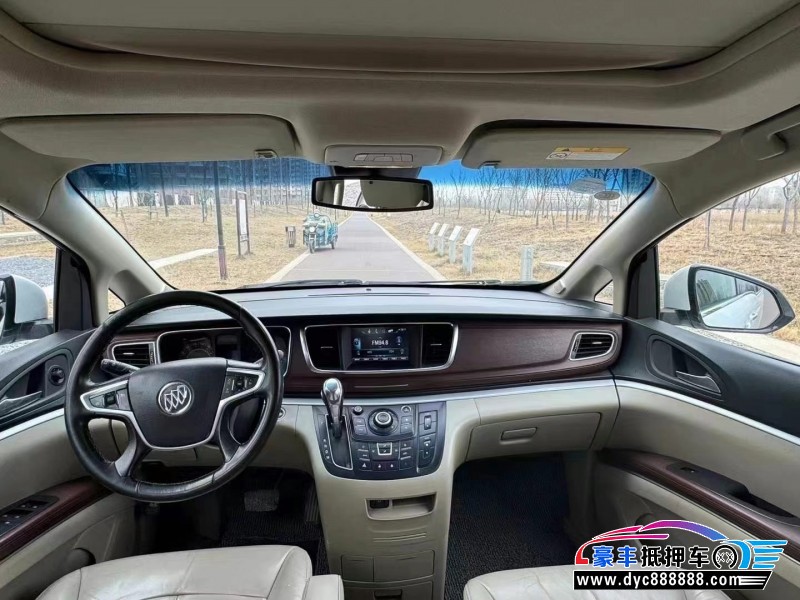 18年别克GL8轿车抵押车出售