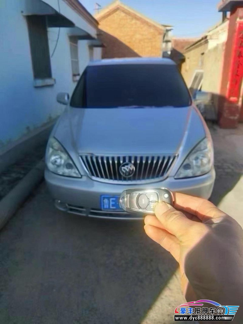 13年别克GL8MPV抵押车出售