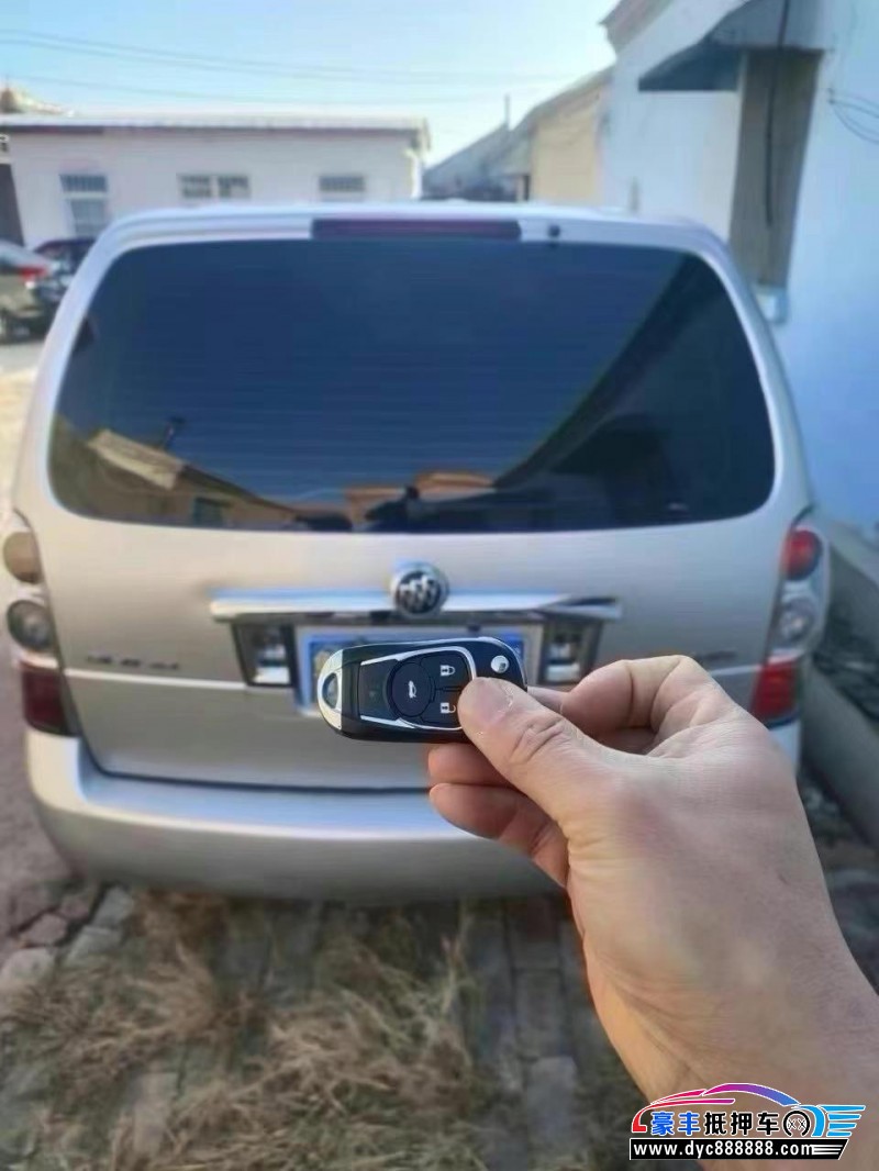 13年别克GL8MPV抵押车出售