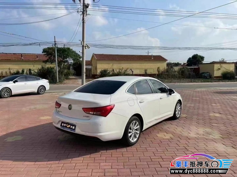 18年别克威朗轿车抵押车出售