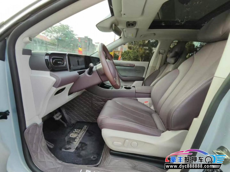 22年零跑C11轿车抵押车出售