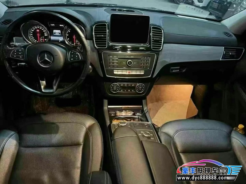 19年奔驰GLE轿车抵押车出售