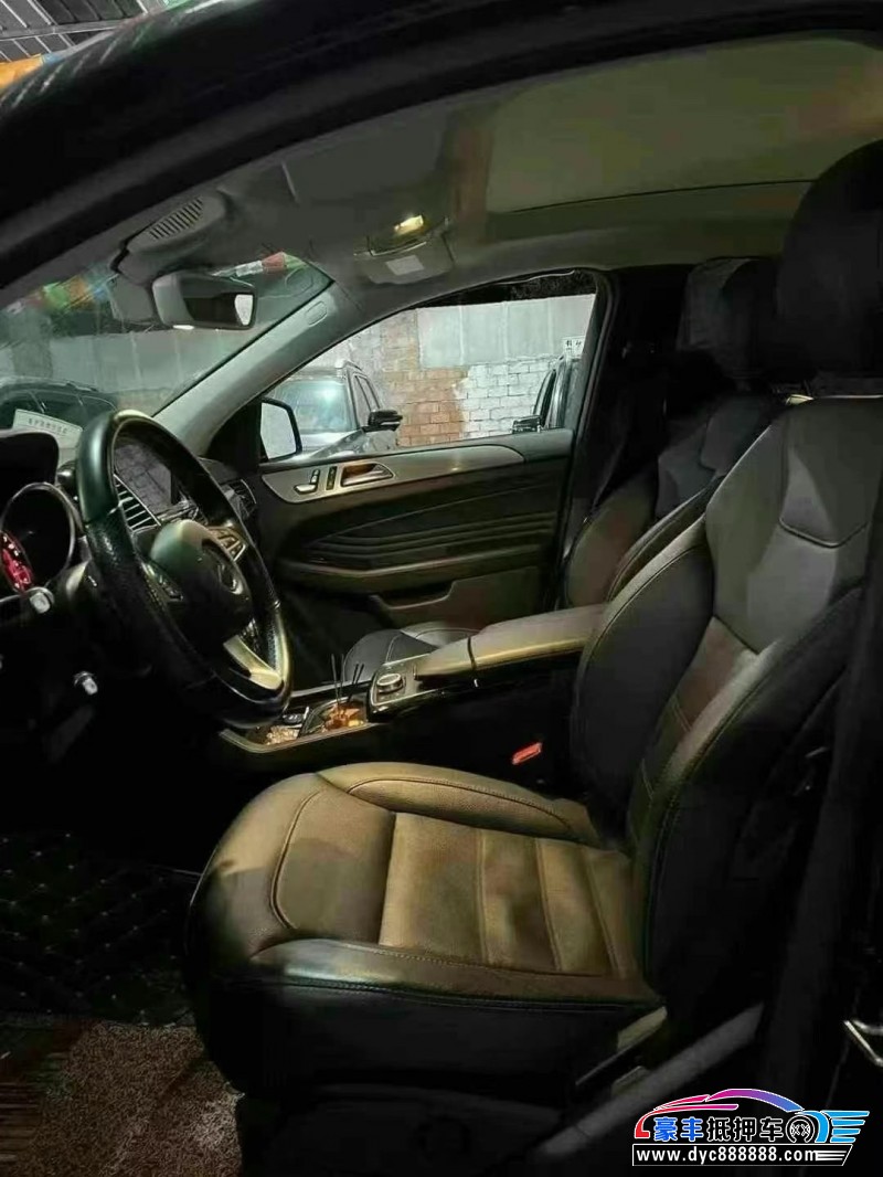 19年奔驰GLE轿车抵押车出售