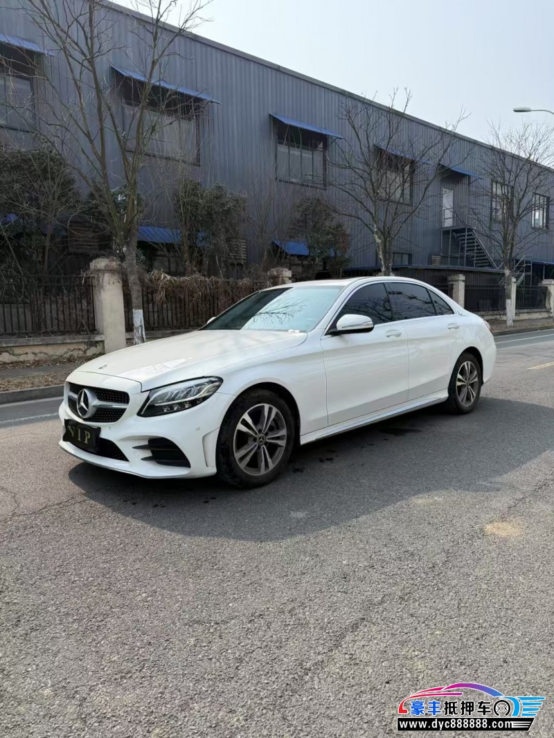 20年奔驰C轿车抵押车出售