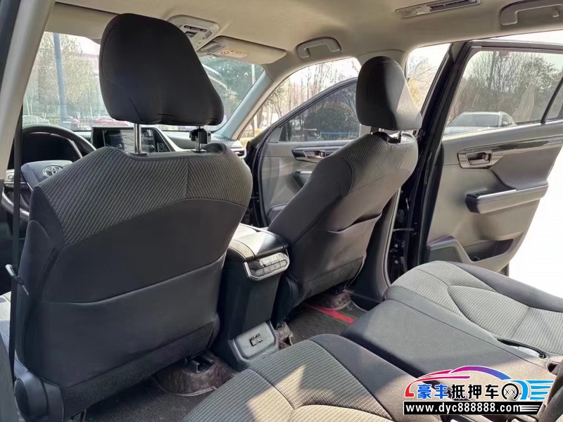 22年丰田汉兰达轿车抵押车出售