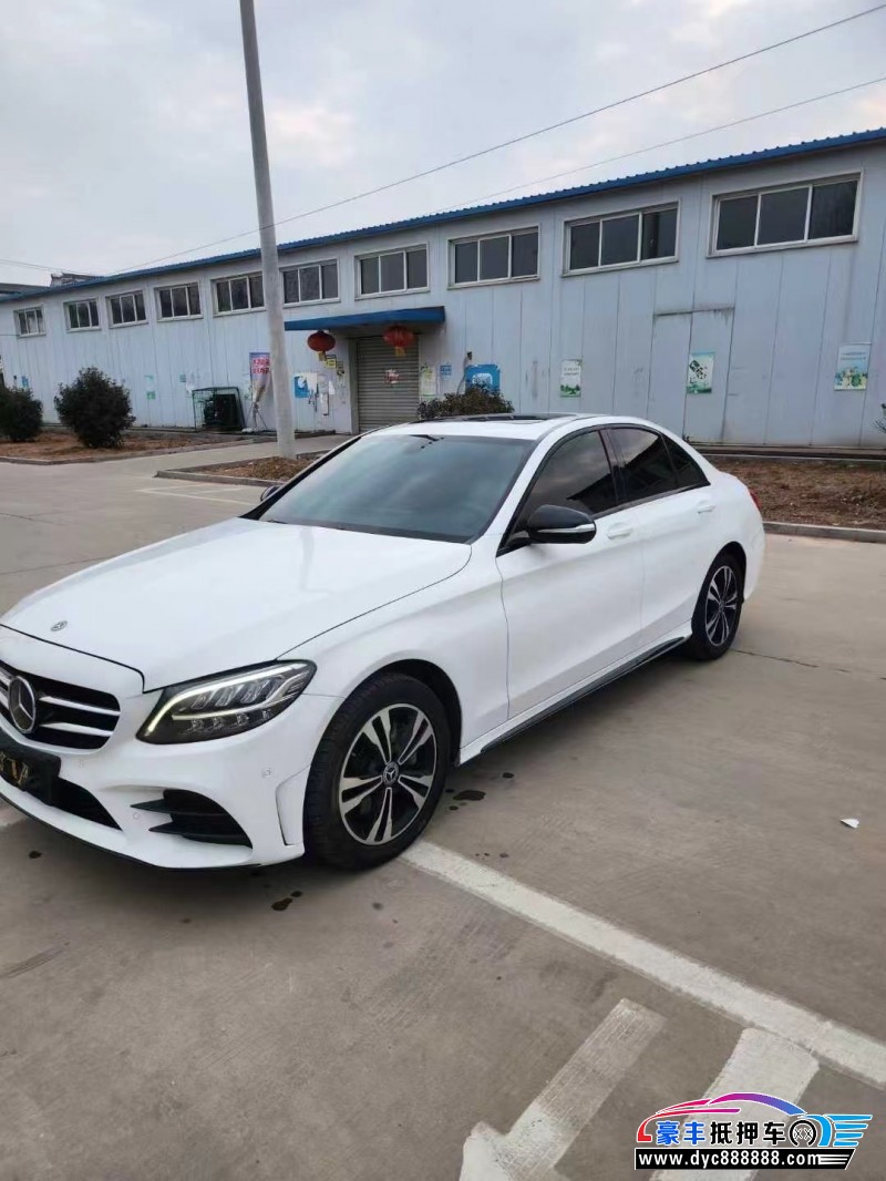 19年奔驰C轿车抵押车出售