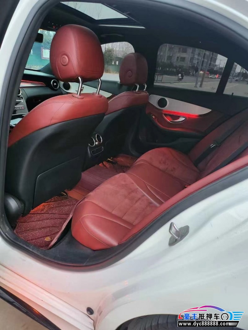 19年奔驰C轿车抵押车出售