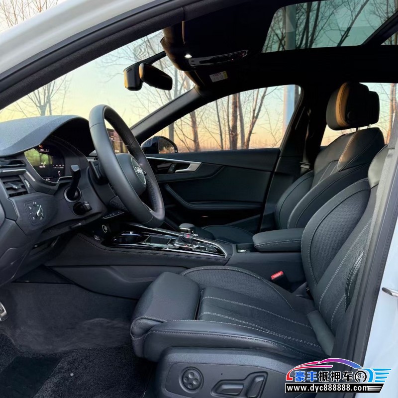 24年奥迪A4L轿车抵押车出售