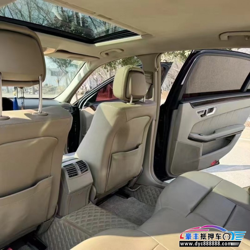 12年奔驰E轿车抵押车出售