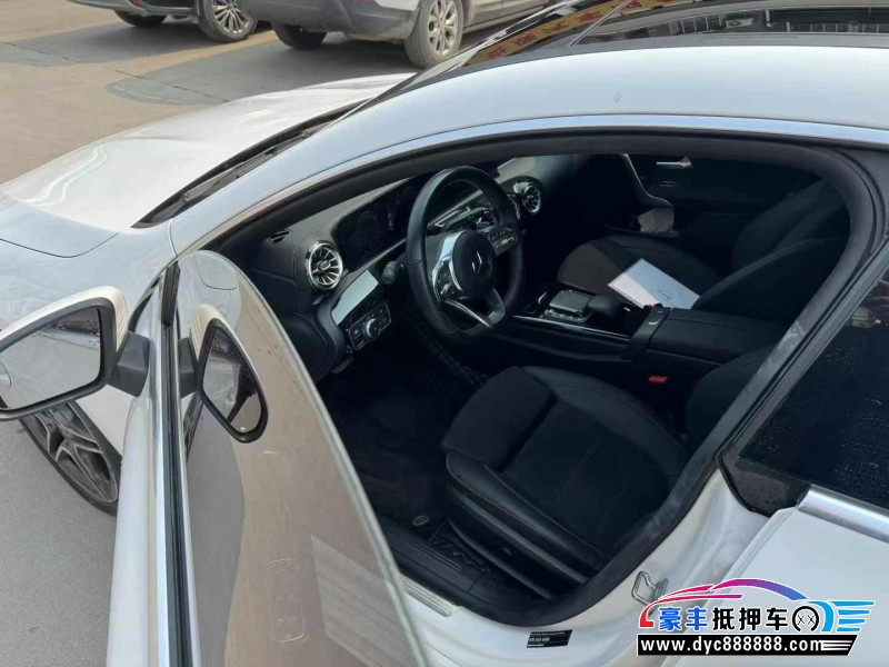 23年奔驰CLA轿车抵押车出售